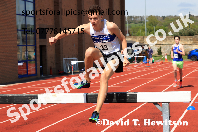 Steeplechase, 2026 Elswick Harriers Event, Wentworth, Hexham. Photo: David T. Hewitson/Sports for All Pics